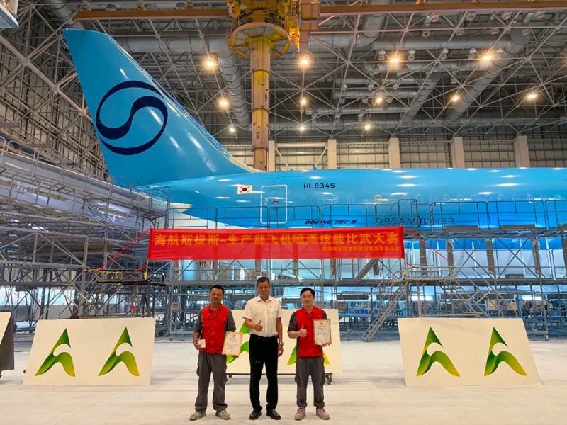 F22AUAU4AScZMp17.jpg